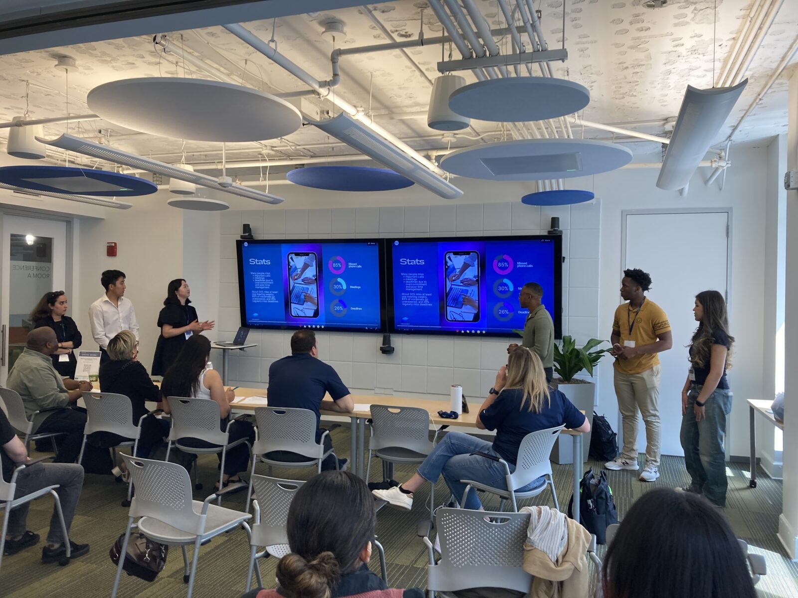 Frequent, a personal organization app, presents to the judges